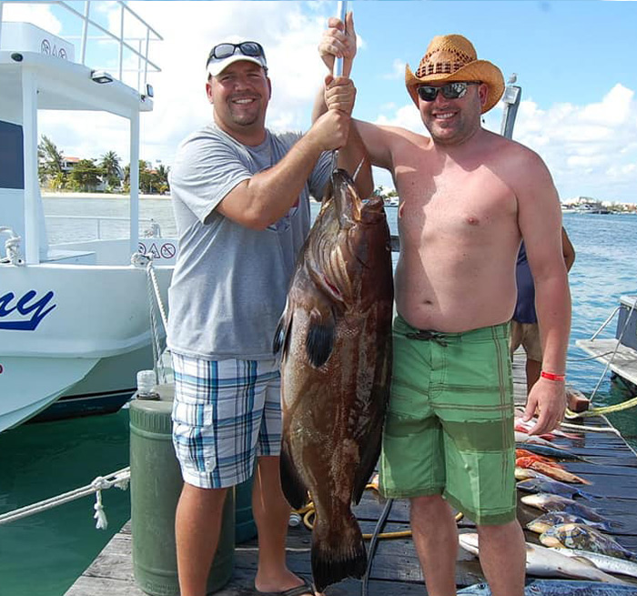 Cancun fishing charter and shared fishing options